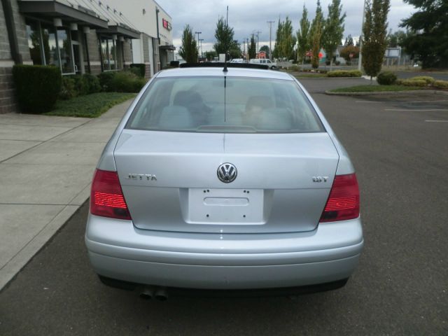 Volkswagen Jetta 2002 photo 4