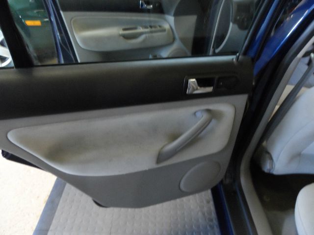 Volkswagen Jetta 2002 photo 25