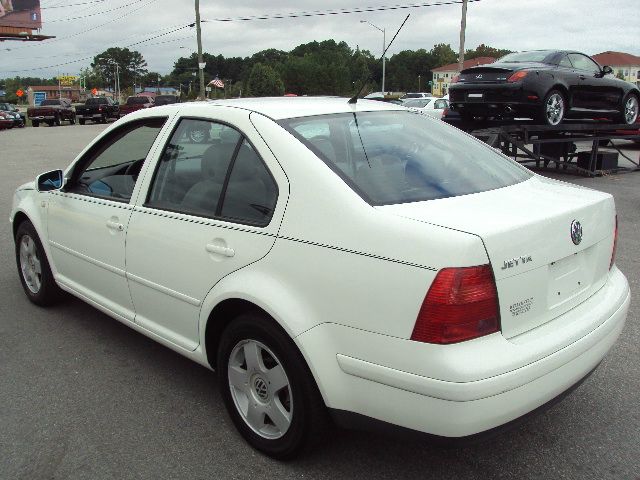 Volkswagen Jetta 2002 photo 4