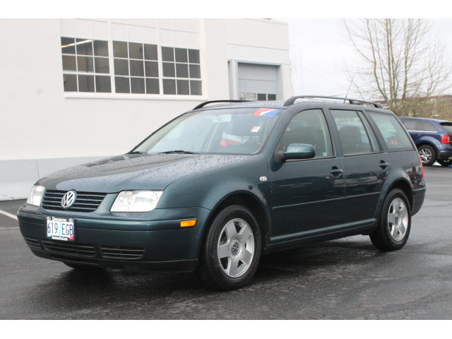 Volkswagen Jetta FWD 4dr Sport Unspecified
