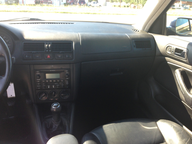 Volkswagen Jetta 2002 photo 1