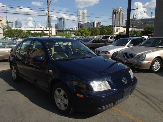 Volkswagen Jetta Quad Cab 4x2 Shortbox XLT Sedan
