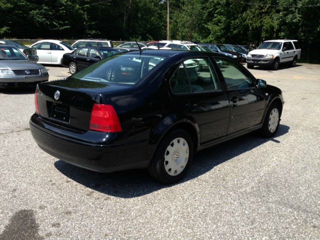 Volkswagen Jetta Quad Cab 4x2 Shortbox XLT Sedan
