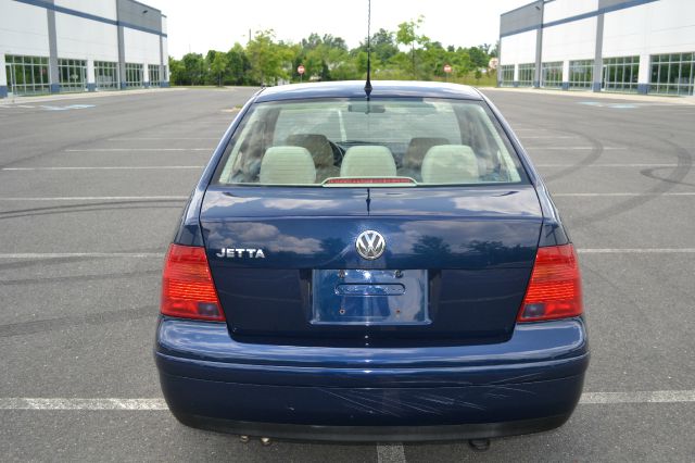 Volkswagen Jetta 2003 photo 1