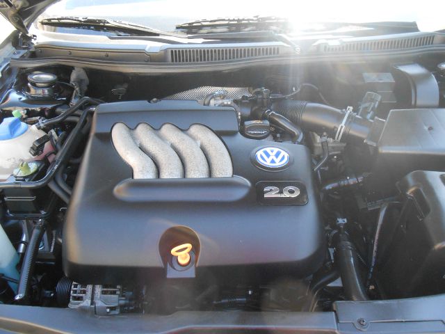 Volkswagen Jetta Quad Cab 4x2 Shortbox XLT Sedan