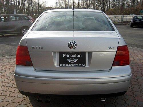 Volkswagen Jetta 2003 photo 2