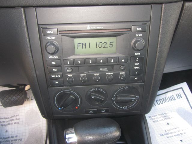 Volkswagen Jetta 2003 photo 4