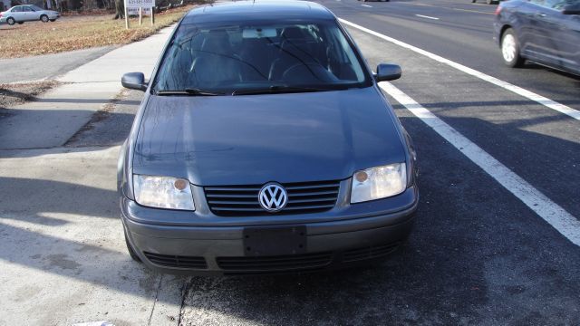 Volkswagen Jetta Quad Cab 4x2 Shortbox XLT Sedan