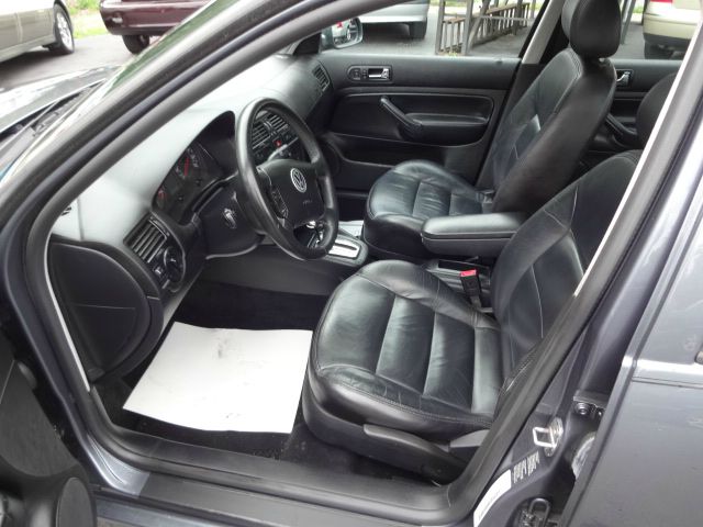 Volkswagen Jetta Quad Cab 4x2 Shortbox XLT Sedan