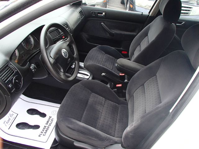 Volkswagen Jetta 2004 photo 2