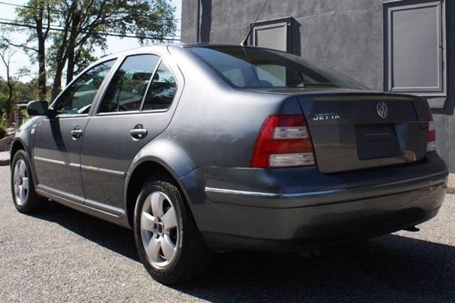 Volkswagen Jetta 2004 photo 2