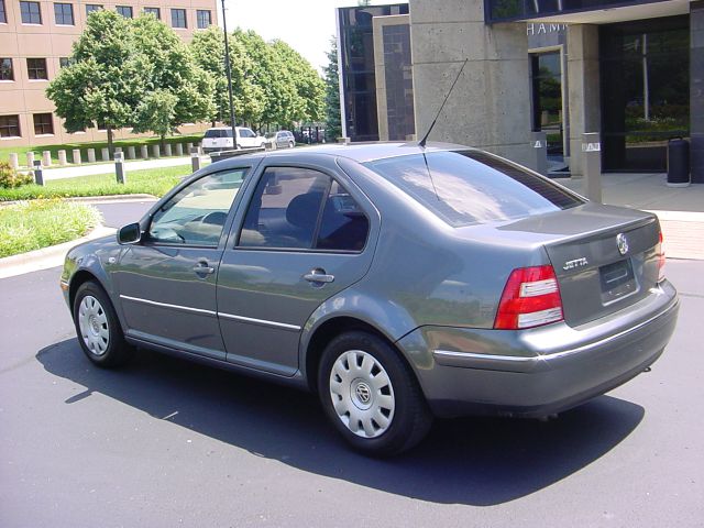 Volkswagen Jetta 2004 photo 3