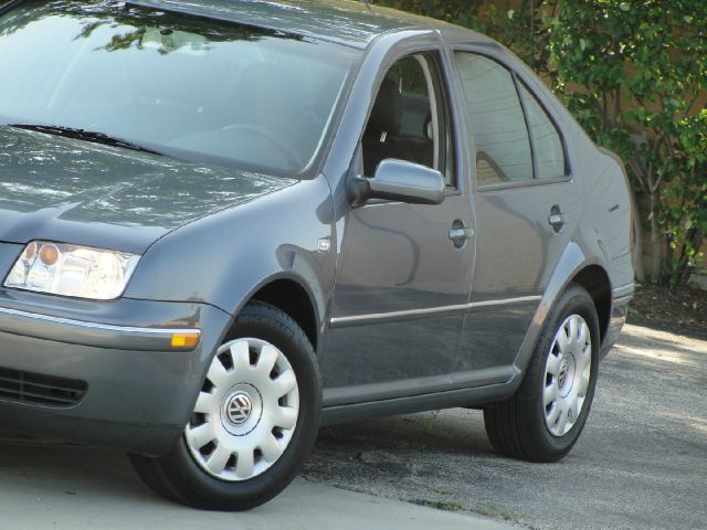 Volkswagen Jetta 2004 photo 3