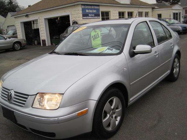 Volkswagen Jetta FWD 4dr Sport Sedan