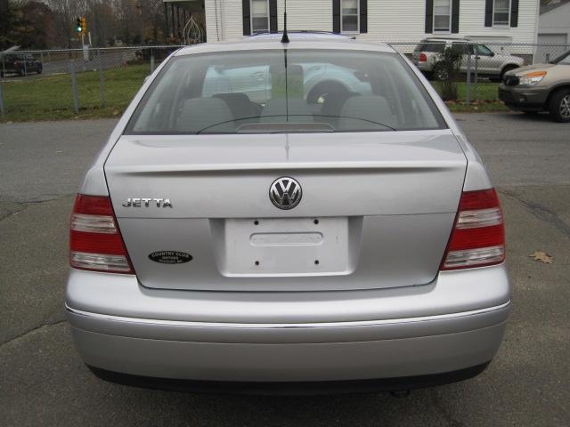 Volkswagen Jetta 2004 photo 3