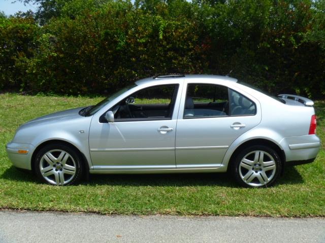 Volkswagen Jetta FWD 4dr Sport Sedan