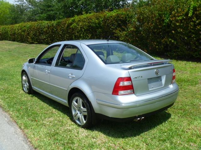 Volkswagen Jetta 2004 photo 1