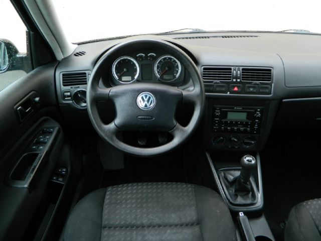 Volkswagen Jetta 2004 photo 4