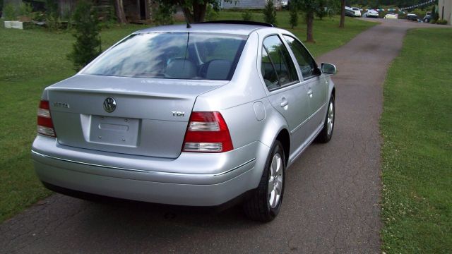 Volkswagen Jetta 2004 photo 1
