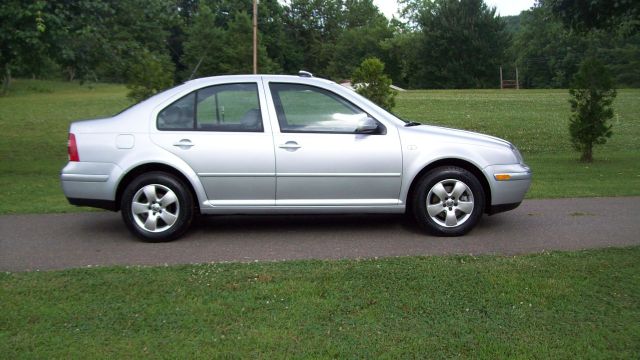 Volkswagen Jetta 2004 photo 2