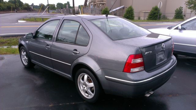 Volkswagen Jetta 2004 photo 1