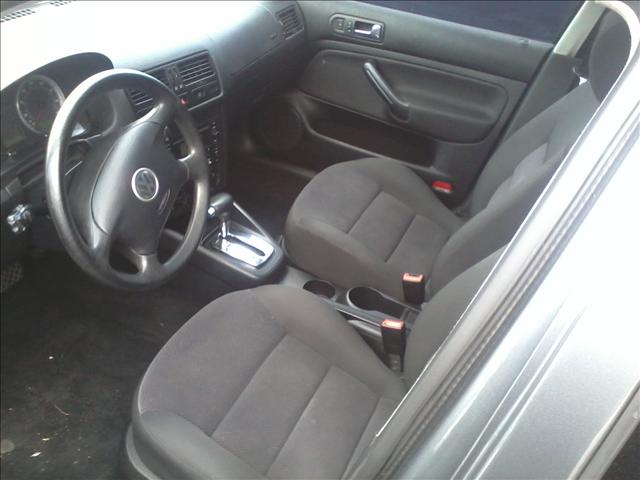 Volkswagen Jetta 2004 photo 2