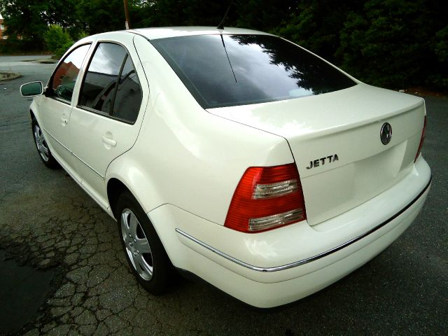 Volkswagen Jetta 2004 photo 2