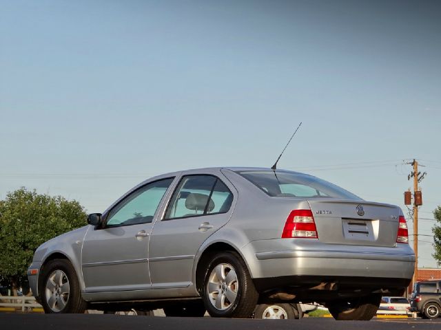 Volkswagen Jetta 2004 photo 2