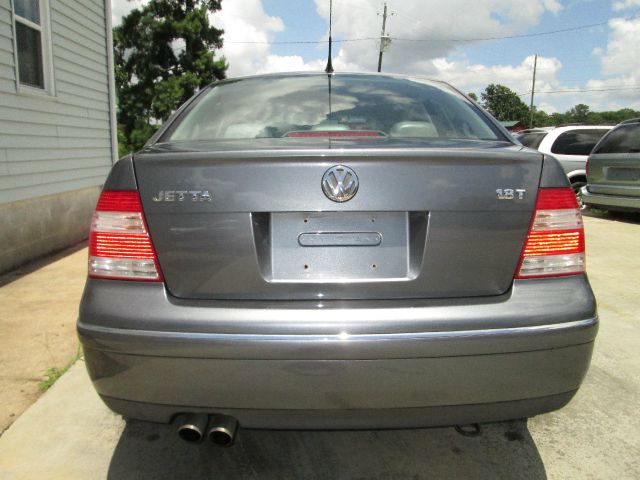 Volkswagen Jetta 2004 photo 2