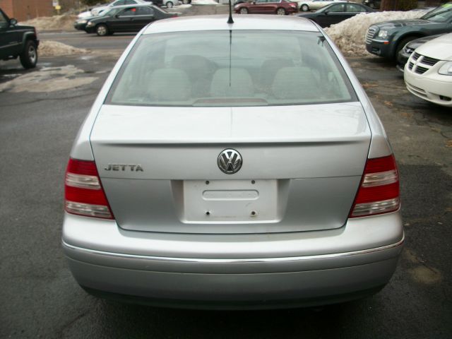 Volkswagen Jetta 2004 photo 1