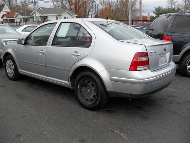 Volkswagen Jetta 2004 photo 1