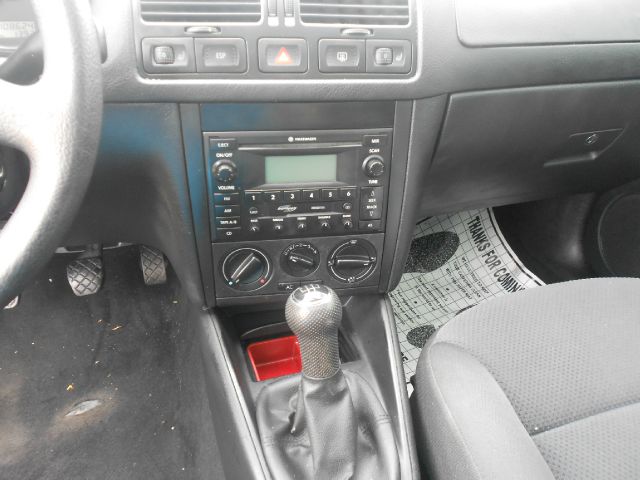 Volkswagen Jetta 2004 photo 6