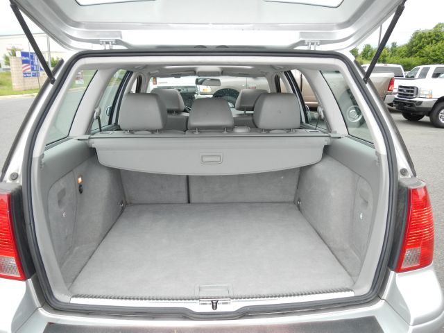 Volkswagen Jetta 2004 photo 22