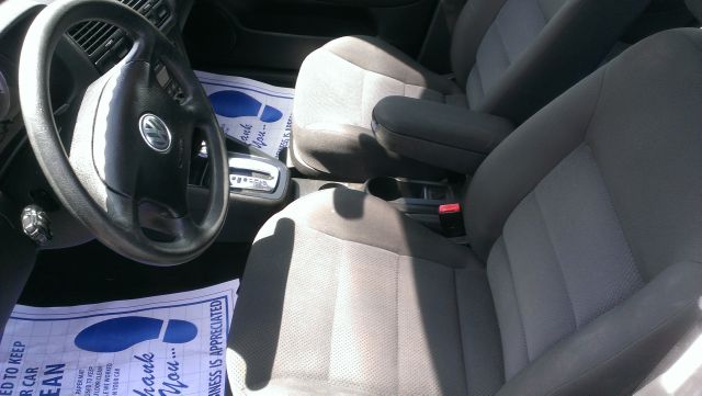 Volkswagen Jetta 2004 photo 2