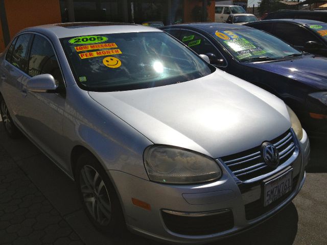 Volkswagen Jetta 2005 photo 2