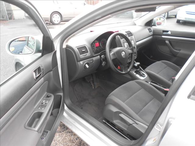 Volkswagen Jetta 2005 photo 2