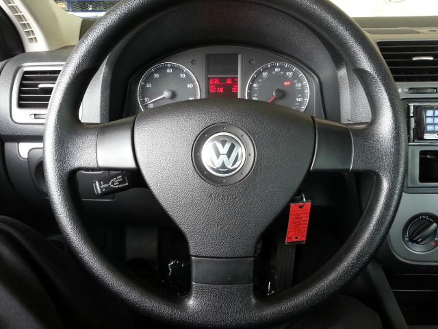 Volkswagen Jetta 2005 photo 2