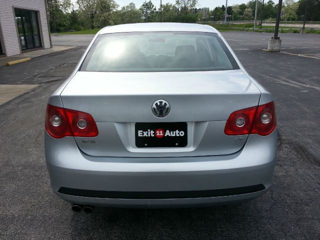 Volkswagen Jetta 2005 photo 8