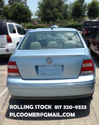 Volkswagen Jetta EXV6 AT Leather Sedan