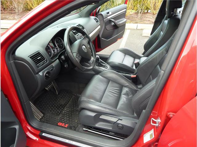 Volkswagen Jetta AWD Luxury Sport Sedan