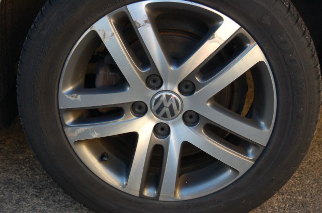 Volkswagen Jetta CD With MP3 Sedan