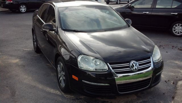 Volkswagen Jetta ONE Owner Black Beauty Sedan