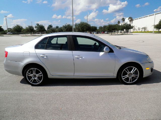 Volkswagen Jetta Touring PKG RES W/nav Sedan