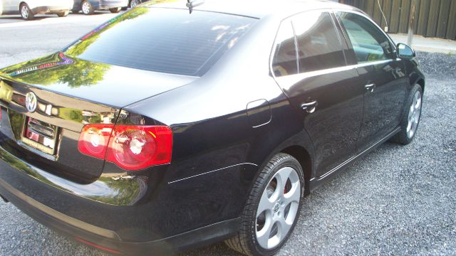 Volkswagen Jetta 5.0L Sedan