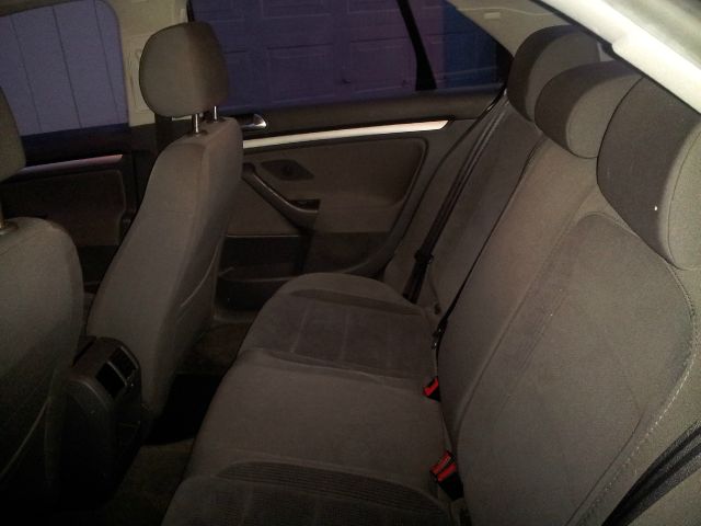 Volkswagen Jetta 4dr Wgn SEL Premium Sedan