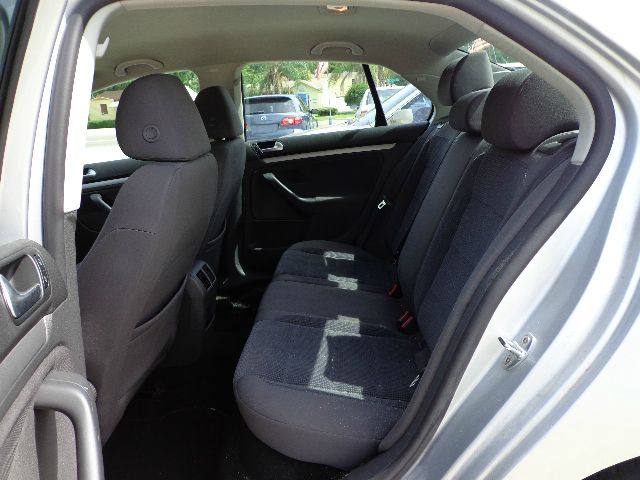 Volkswagen Jetta Touring PKG RES W/nav Sedan