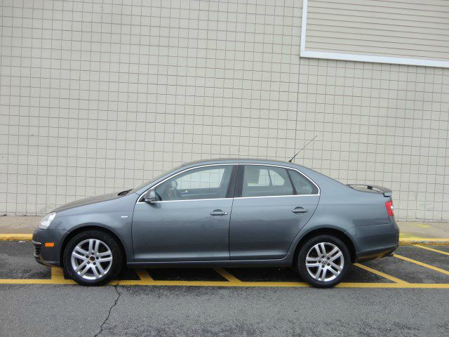 Volkswagen Jetta Supercharged Notchback Sedan