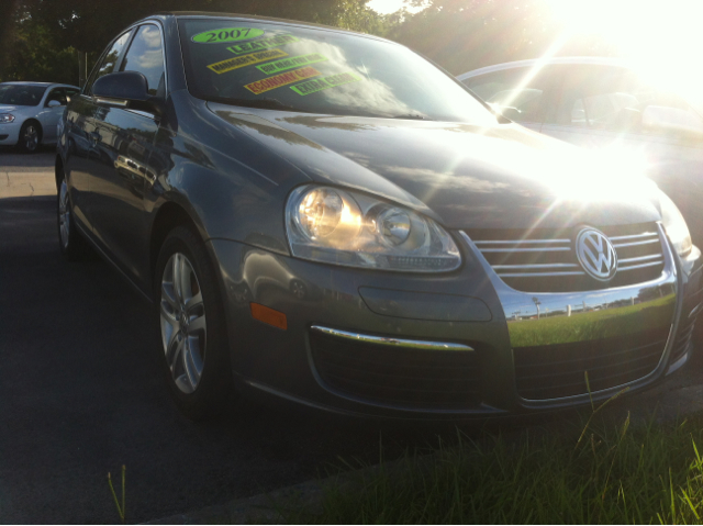 Volkswagen Jetta QUAD CAB Sport 1500 Down Sedan
