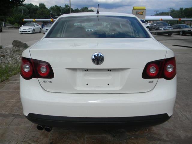 Volkswagen Jetta XR Sedan