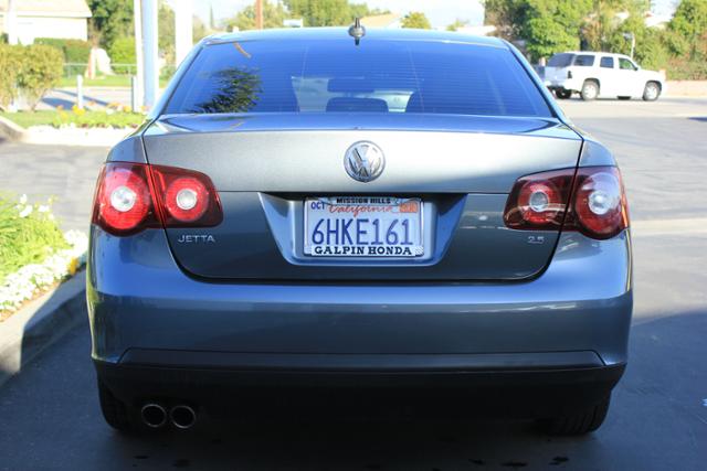 Volkswagen Jetta 2008 photo 4